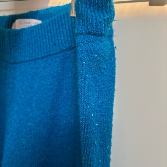Blue Knit Wide-Leg Pants and Sweater Set - Picture 4 of 10